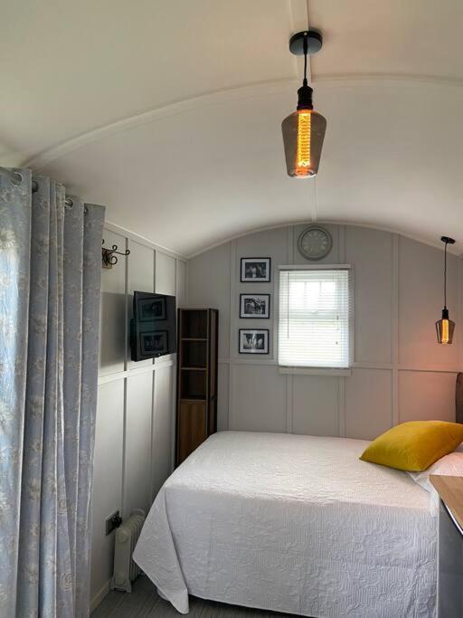 Beautiful Shepherd'S Hut Newmarket  Buitenkant foto